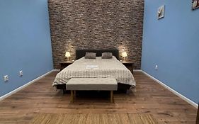 Benny & Bella Apartman City